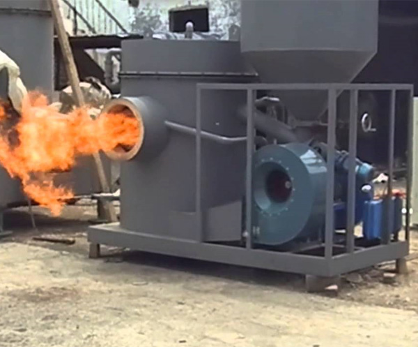 鄂尔多斯小型生物质燃烧器,生物质木屑颗粒燃烧机,生物质木屑燃烧器